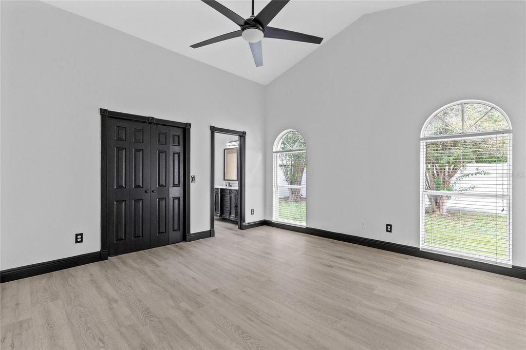 Image 16 of property listing at 2133 MEADOWMOUSE STREET, Orlando, FL 32837