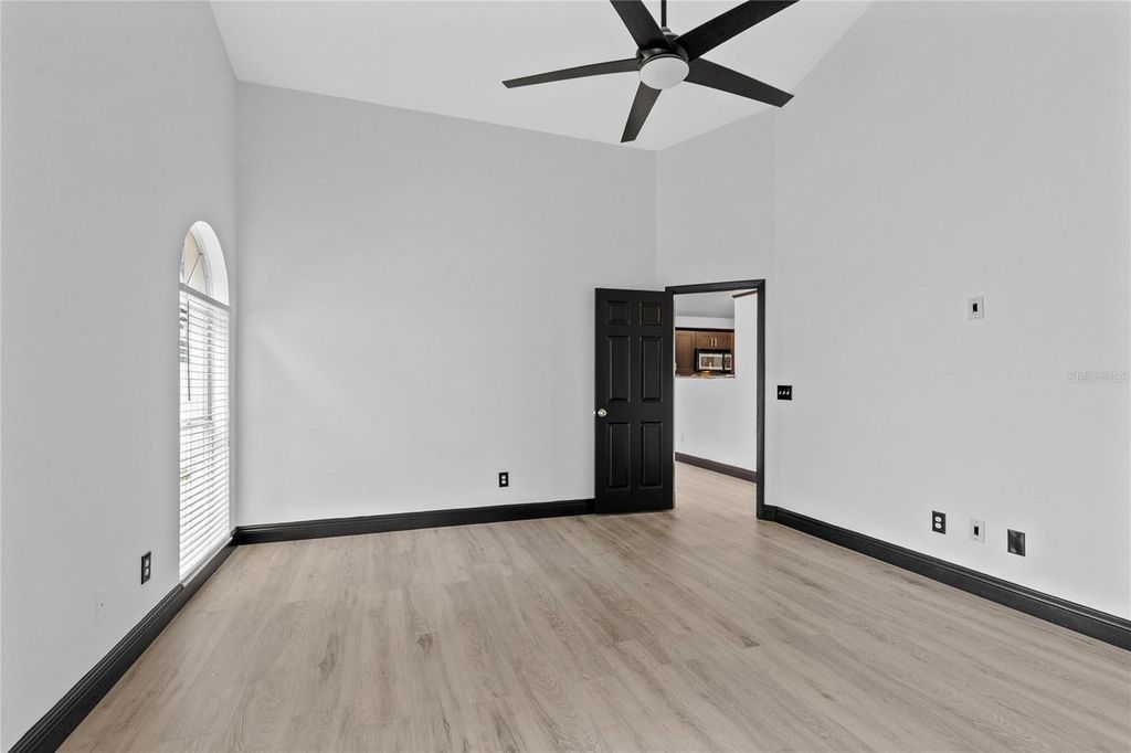 Image 17 of property listing at 2133 MEADOWMOUSE STREET, Orlando, FL 32837