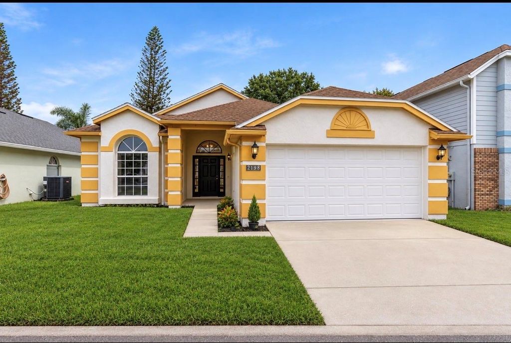 Image 3 of property listing at 2133 MEADOWMOUSE STREET, Orlando, FL 32837