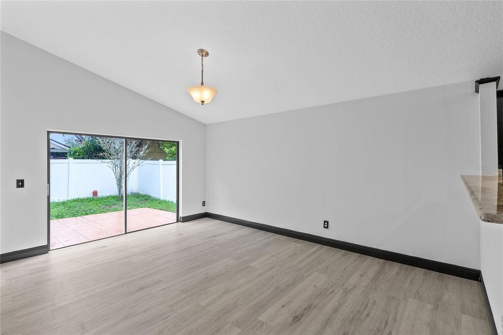 Image 27 of property listing at 2133 MEADOWMOUSE STREET, Orlando, FL 32837