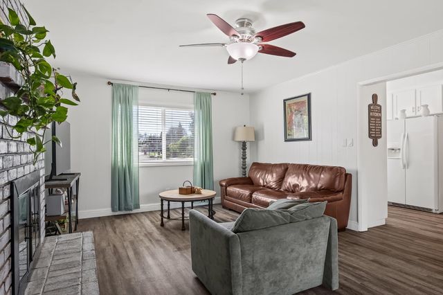 1438 W Locust Avenue, Fresno, CA 93711