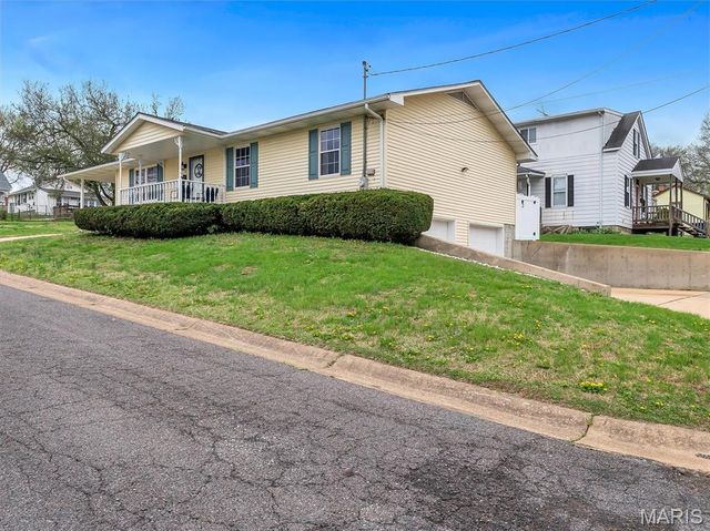 701 Nora Street, Washington, MO 63090
