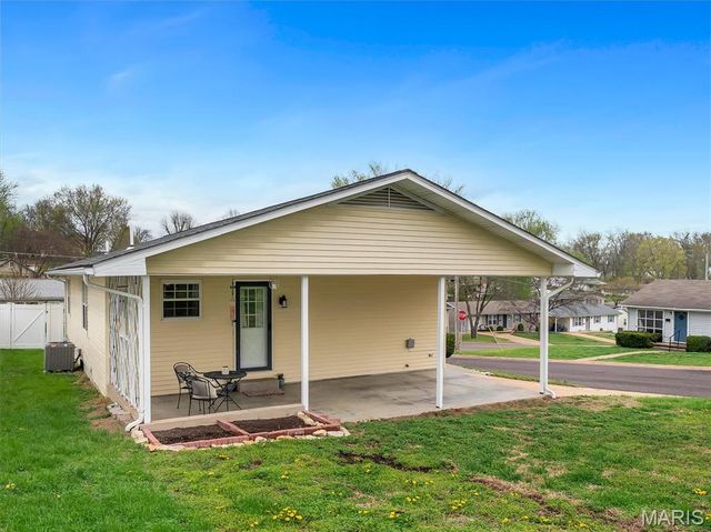 701 Nora Street, Washington, MO 63090