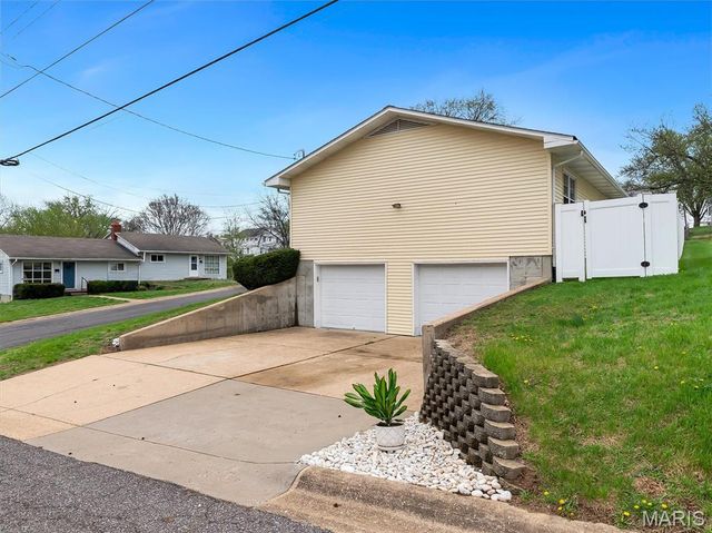 701 Nora Street, Washington, MO 63090