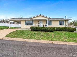 701 Nora Street, Washington, MO 63090