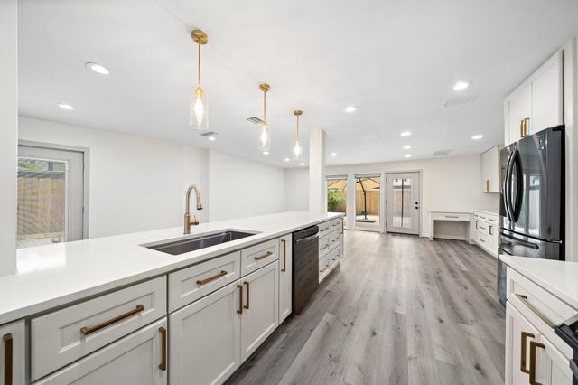 13170 Trail Hollow Drive 3170, Houston, TX 77079