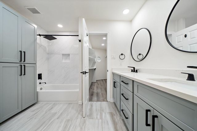 13170 Trail Hollow Drive 3170, Houston, TX 77079