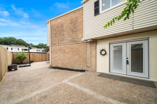 13170 Trail Hollow Drive 3170, Houston, TX 77079