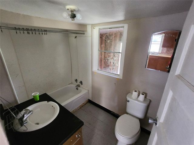 16930 SE 1ST LANE, Silver Springs, FL 34488