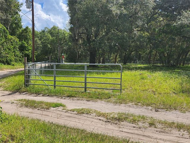 16930 SE 1ST LANE, Silver Springs, FL 34488
