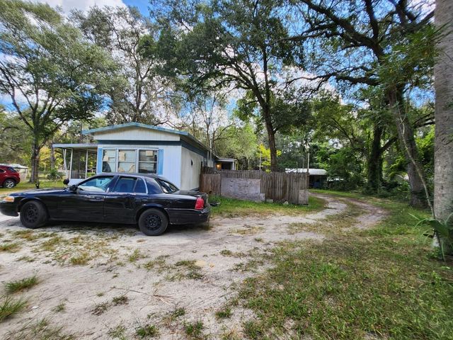 16930 SE 1ST LANE, Silver Springs, FL 34488