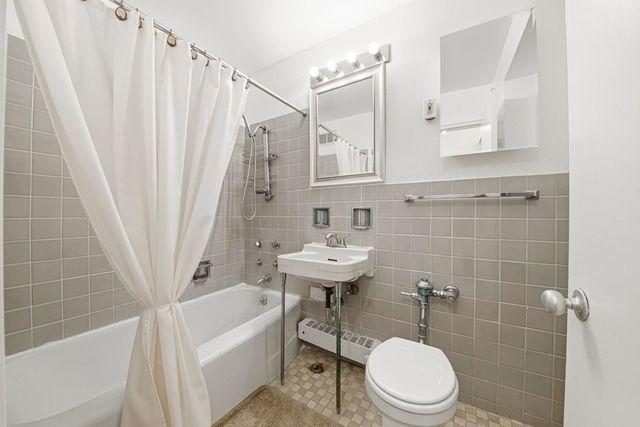 6118 N Sheridan Road 506, Chicago, IL 60660