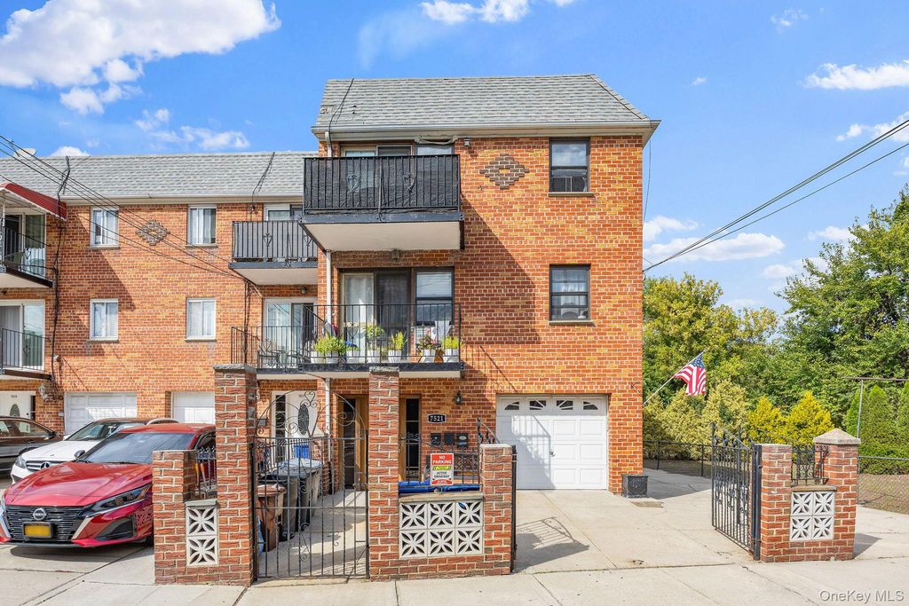 7521 Caldwell Avenue, Middle Village, NY 11379