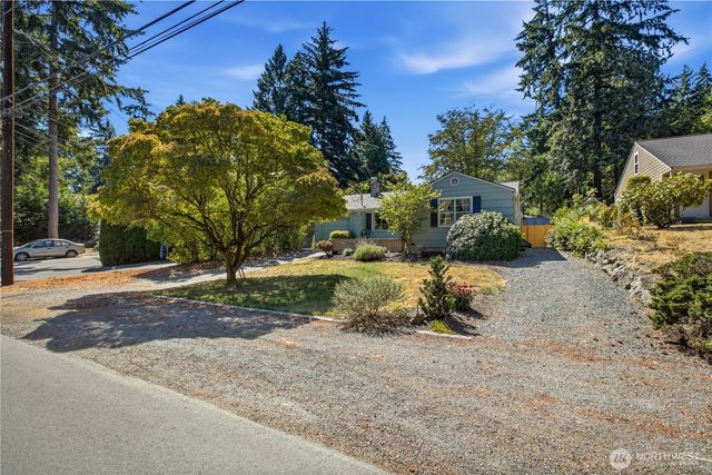 13041 25th Avenue NE, Seattle, WA 98125