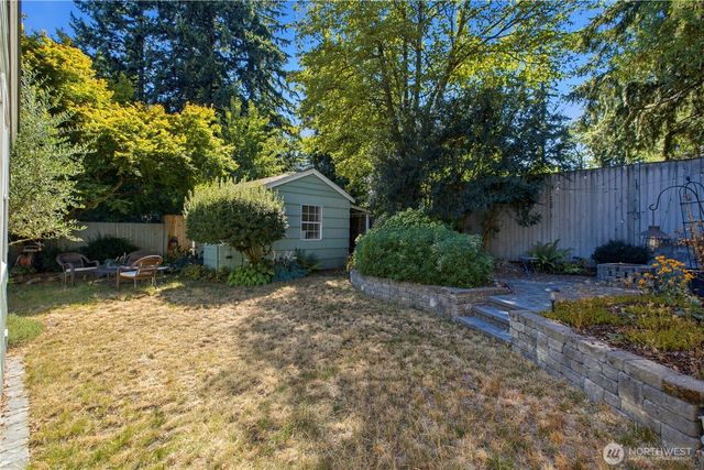 13041 25th Avenue NE, Seattle, WA 98125