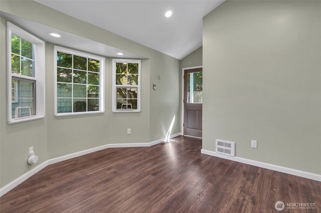 13041 25th Avenue NE, Seattle, WA 98125