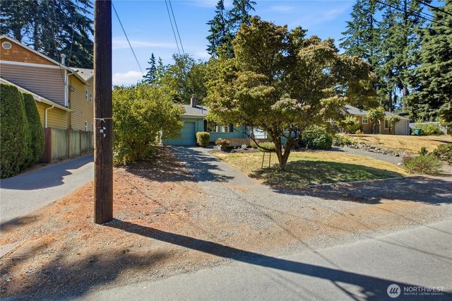13041 25th Avenue NE, Seattle, WA 98125