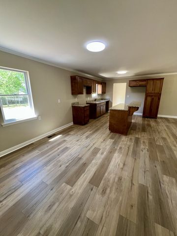2229 Cherry Dr, Pulaski, TN 38478