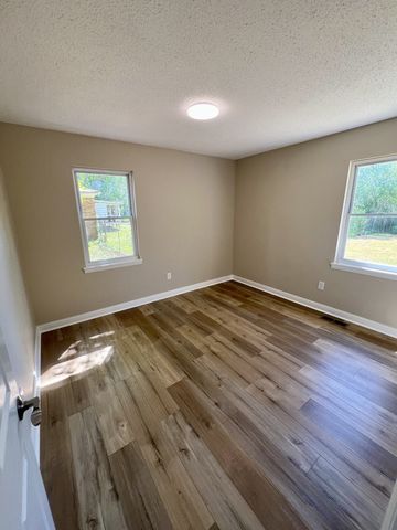2229 Cherry Dr, Pulaski, TN 38478