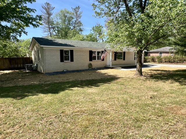 2229 Cherry Dr, Pulaski, TN 38478