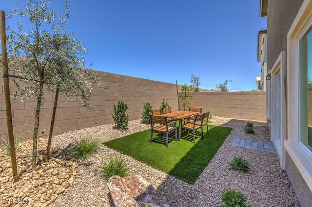 2637 Dahlia Falls Avenue 130, North Las Vegas, NV 89081