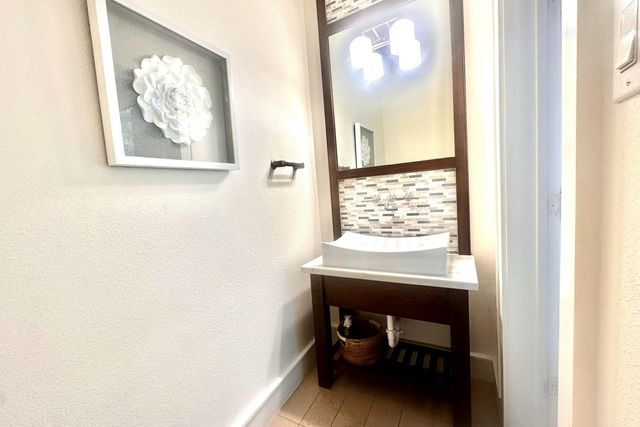 106 Arnold Street, Houston, TX 77007