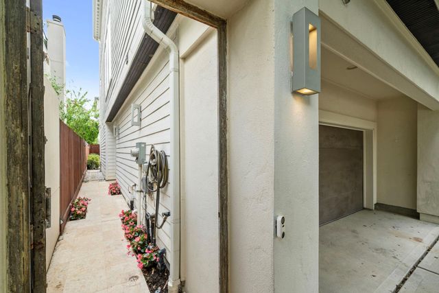 106 Arnold Street, Houston, TX 77007