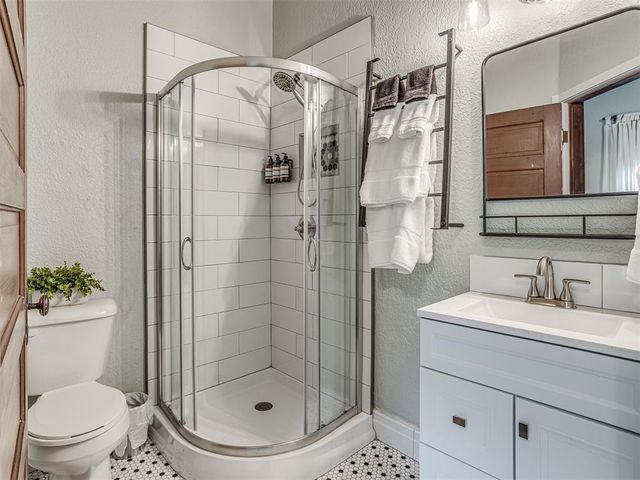 802 N Ash Street, Guthrie, OK 73044