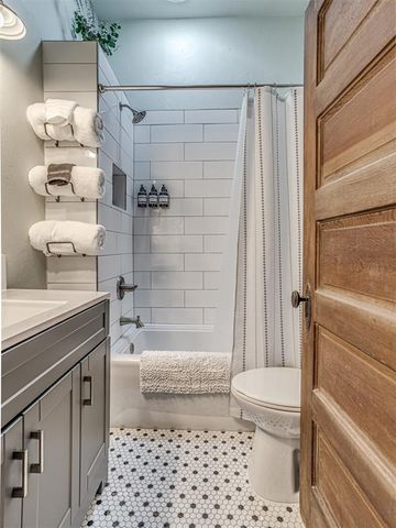 802 N Ash Street, Guthrie, OK 73044