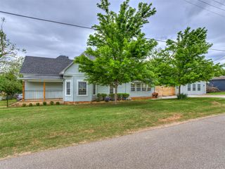 802 N Ash Street, Guthrie, OK 73044