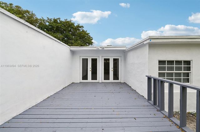 299 S Biscayne River Dr, Miami, FL 33169