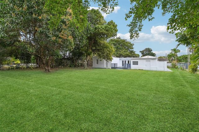 299 S Biscayne River Dr, Miami, FL 33169