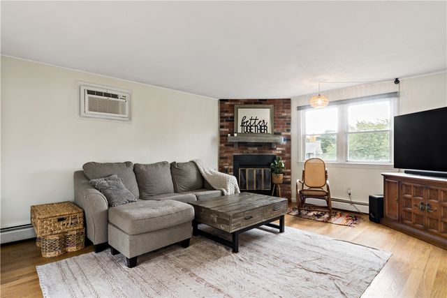 136 Silverwood Lane, West Warwick, RI 02893