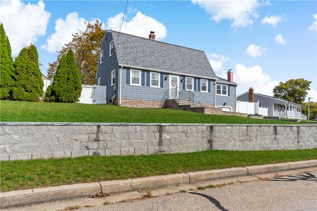 136 Silverwood Lane, West Warwick, RI 02893