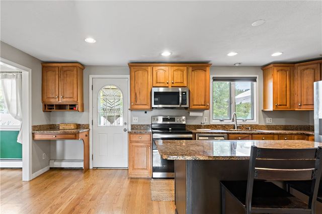 136 Silverwood Lane, West Warwick, RI 02893