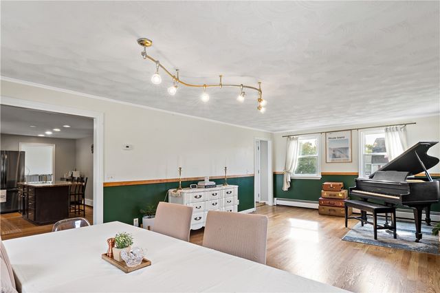 136 Silverwood Lane, West Warwick, RI 02893