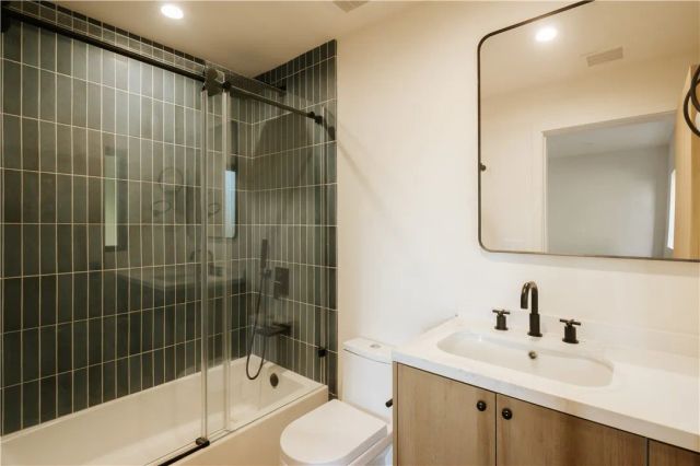 1249 Seward Street, Los Angeles, CA 90038