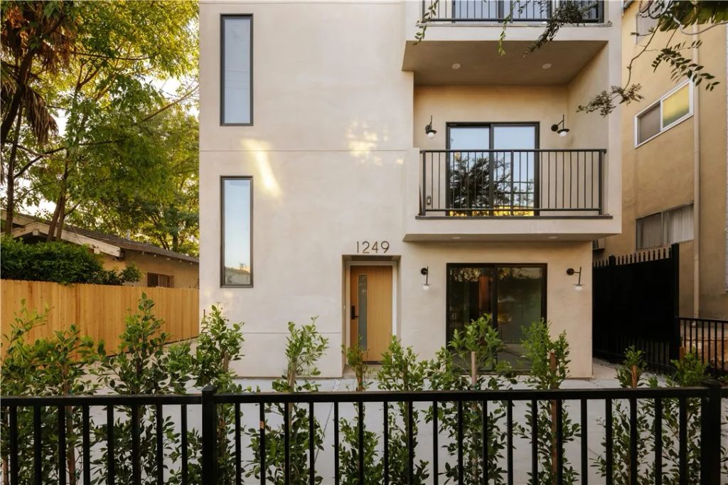 1249 Seward Street, Los Angeles, CA 90038