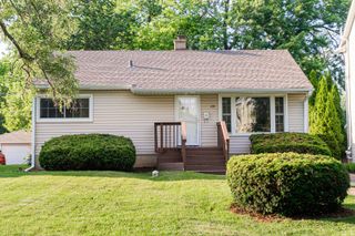 128 E Van Buren Street, Villa Park, IL 60181