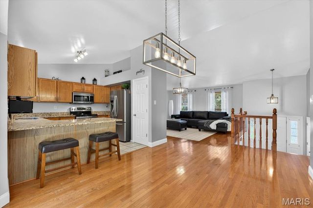 1815 Fox Pointe Drive, Arnold, MO 63010
