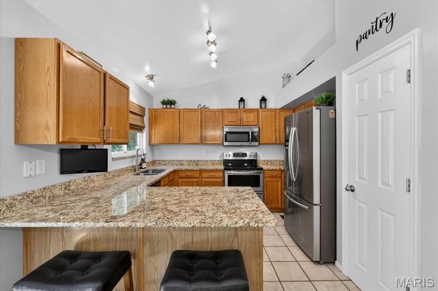 1815 Fox Pointe Drive, Arnold, MO 63010