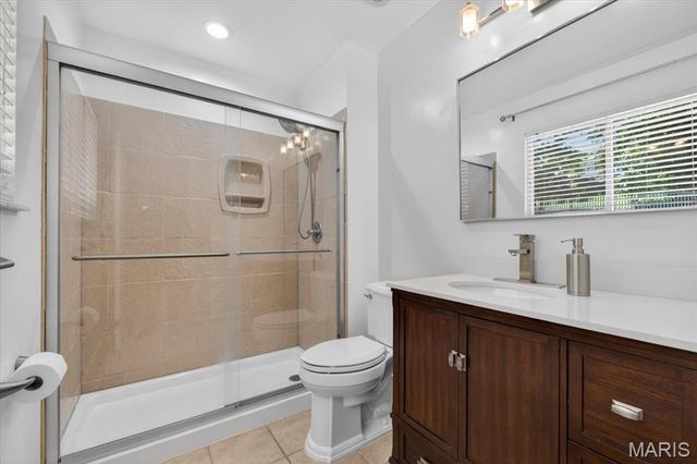 1815 Fox Pointe Drive, Arnold, MO 63010