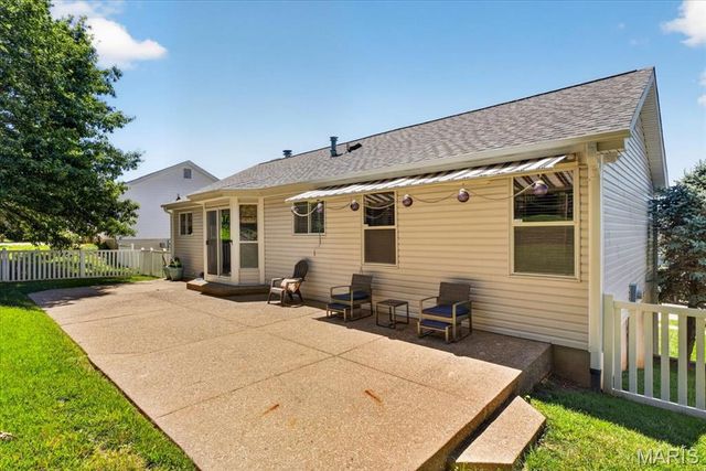 1815 Fox Pointe Drive, Arnold, MO 63010