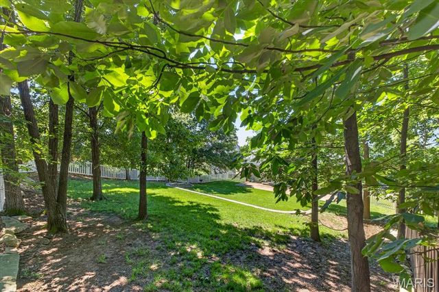 1815 Fox Pointe Drive, Arnold, MO 63010