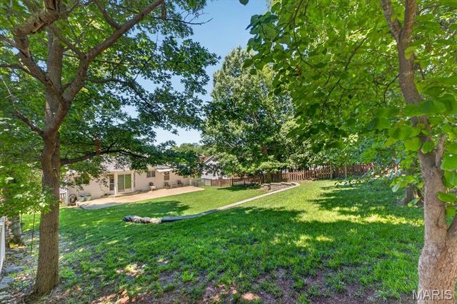 1815 Fox Pointe Drive, Arnold, MO 63010
