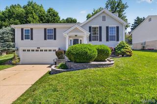 1815 Fox Pointe Drive, Arnold, MO 63010