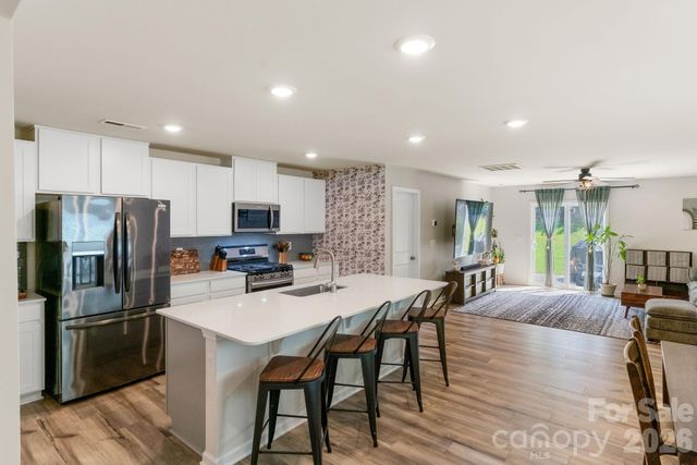 182 Brentwood Drive, Statesville, NC 28625