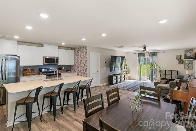 182 Brentwood Drive, Statesville, NC 28625