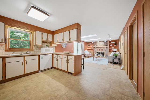 11 Dahl Road, Merrimack, NH 03054