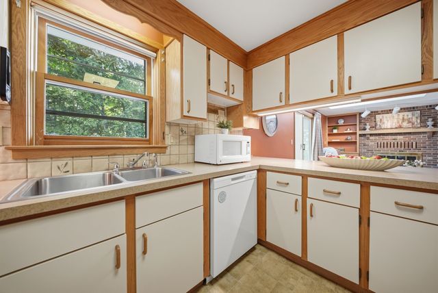 11 Dahl Road, Merrimack, NH 03054